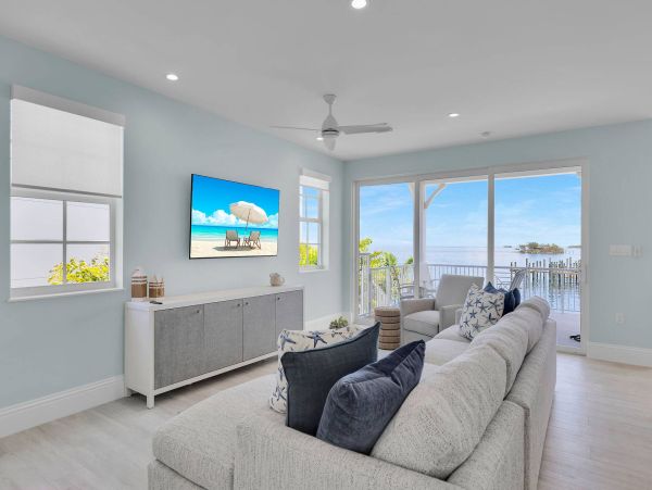 Luxury Marathon Florida Vacation Rental Waterfront Home with Deep-Water Dockage