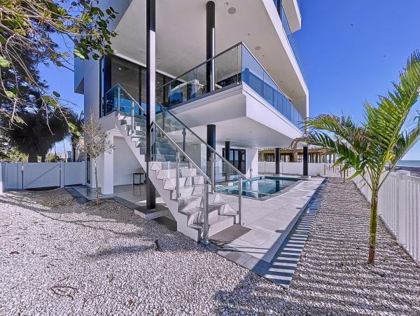 Luxury Sunset Beach Oceanfront Vacation Rental 6-Bedroom Beachfront Home with Pool & Spa