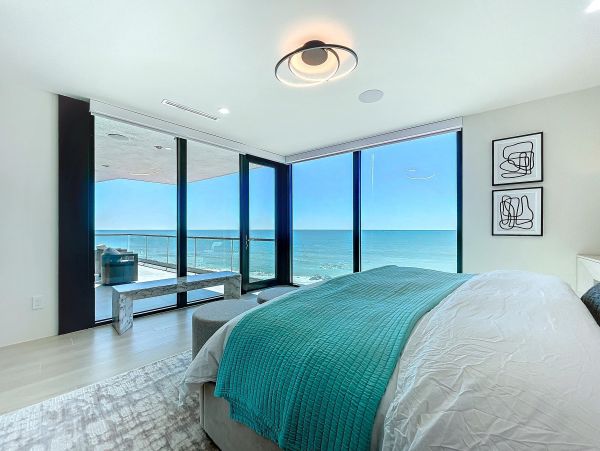 Luxury Sunset Beach Oceanfront Vacation Rental 6-Bedroom Beachfront Home with Pool & Spa