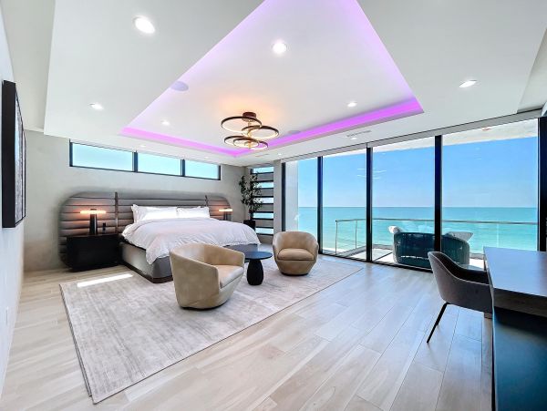 Luxury Sunset Beach Oceanfront Vacation Rental 6-Bedroom Beachfront Home with Pool & Spa