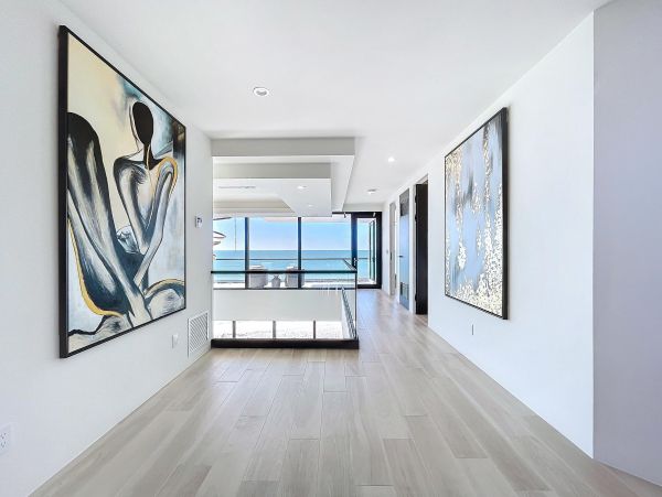 Luxury Sunset Beach Oceanfront Vacation Rental 6-Bedroom Beachfront Home with Pool & Spa