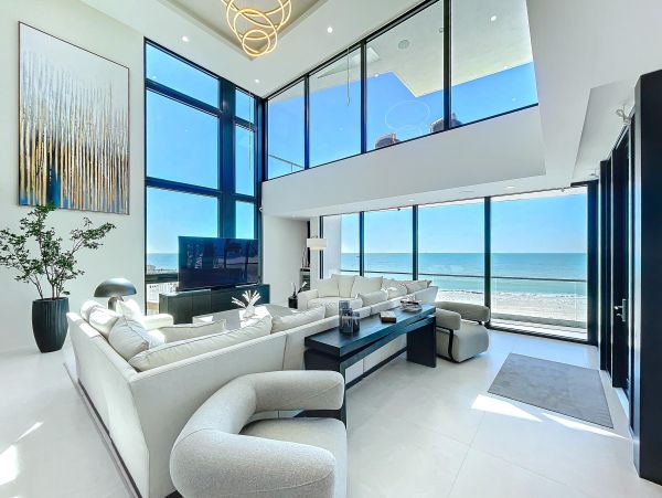 Luxury Sunset Beach Oceanfront Vacation Rental 6-Bedroom Beachfront Home with Pool & Spa