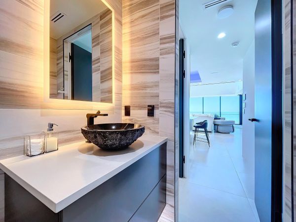 Luxury Sunset Beach Oceanfront Vacation Rental 6-Bedroom Beachfront Home with Pool & Spa