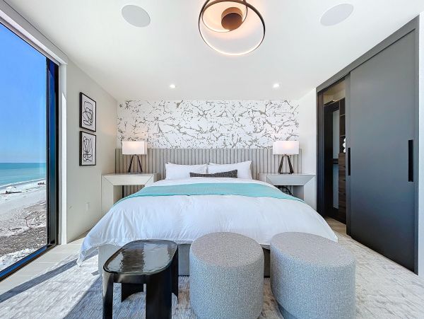 Luxury Sunset Beach Oceanfront Vacation Rental 6-Bedroom Beachfront Home with Pool & Spa