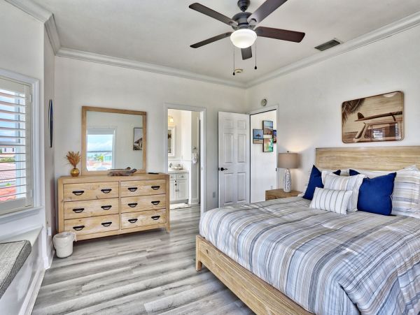 Luxury St. Pete Beach Waterfront Vacation Rental 5-Bedroom Pool Home with Private Dock