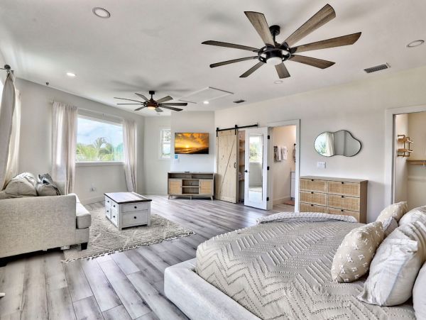 Luxury St. Pete Beach Waterfront Vacation Rental 5-Bedroom Pool Home with Private Dock