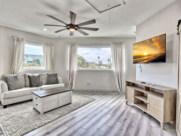 Luxury St. Pete Beach Waterfront Vacation Rental 5-Bedroom Pool Home with Private Dock