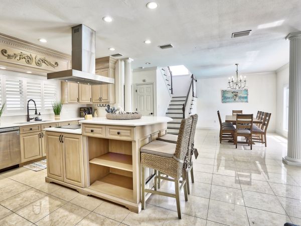 Luxury St. Pete Beach Waterfront Vacation Rental 5-Bedroom Pool Home with Private Dock