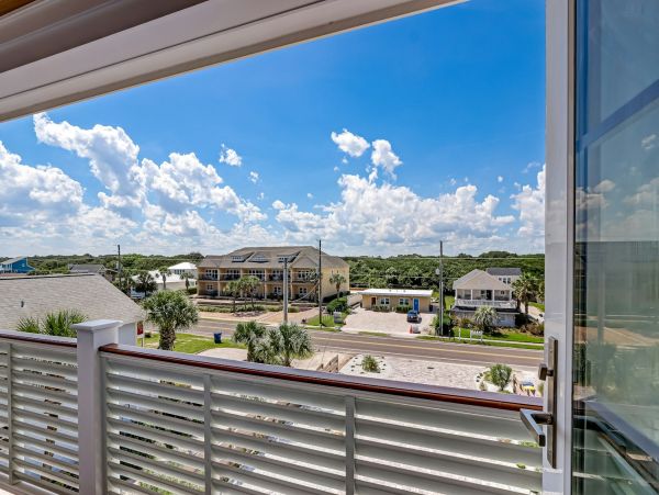 Luxury Oceanfront Vacation Rental Six-Bedroom Beach House in Amelia Island