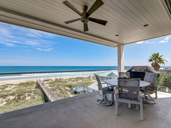 Luxury Oceanfront Vacation Rental Six-Bedroom Beach House in Amelia Island