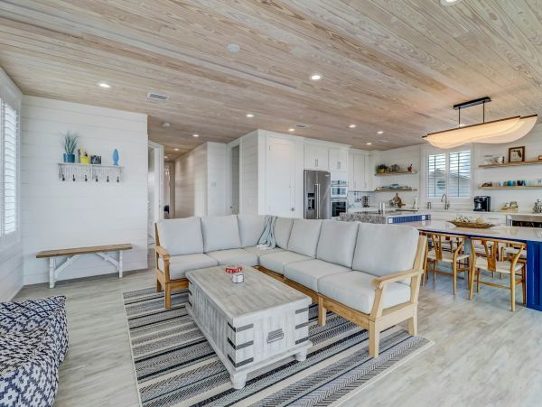 Luxury Oceanfront Vacation Rental Six-Bedroom Beach House in Amelia Island
