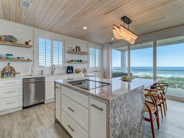 Luxury Oceanfront Vacation Rental Six-Bedroom Beach House in Amelia Island