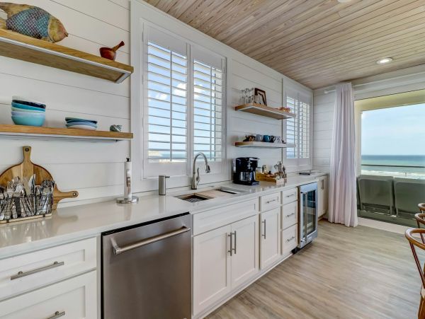 Luxury Oceanfront Vacation Rental Six-Bedroom Beach House in Amelia Island