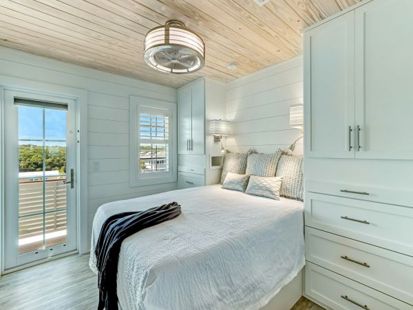 Luxury Oceanfront Vacation Rental Six-Bedroom Beach House in Amelia Island
