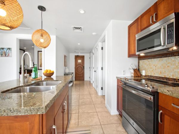 Maui Luxury Beachfront Villa Rental 10-Bed Ka’anapali Family Vacation Villas