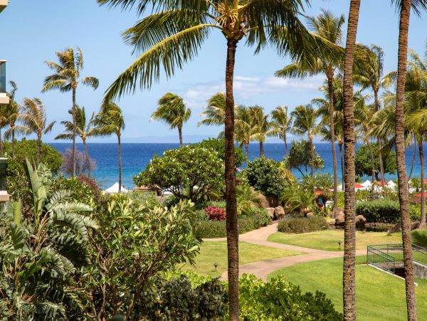 Maui Luxury Beachfront Villa Rental 10-Bed Ka’anapali Family Vacation Villas