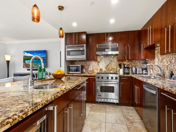 Maui Luxury Beachfront Villa Rental 10-Bed Ka’anapali Family Vacation Villas