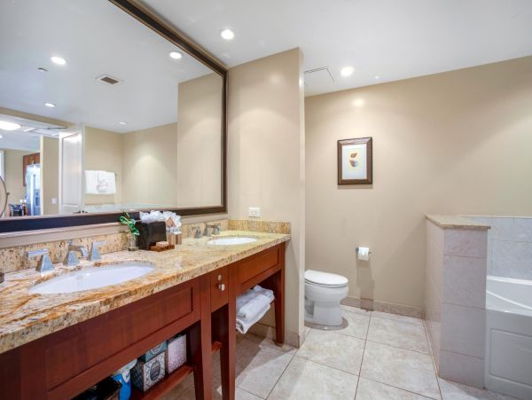 Maui New Arrival Four Bedroom Four Bathroom Unit Sleeps 12.