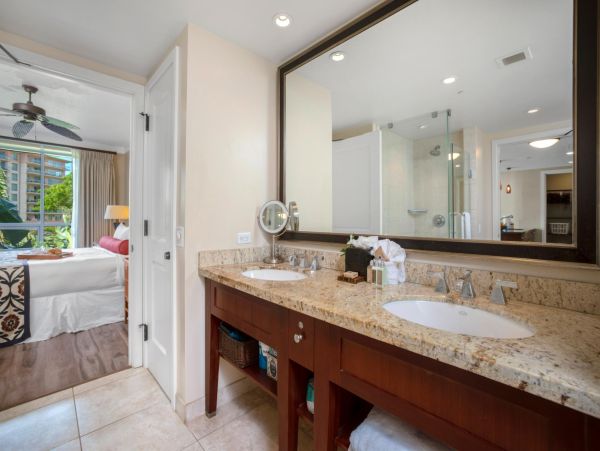Maui New Arrival Four Bedroom Four Bathroom Unit Sleeps 12.