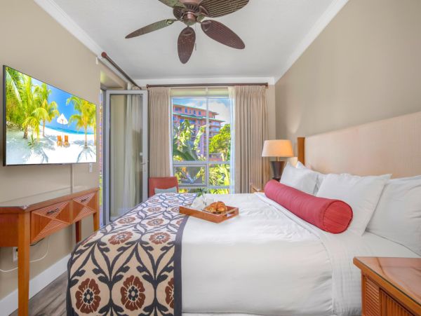 Maui New Arrival Four Bedroom Four Bathroom Unit Sleeps 12.