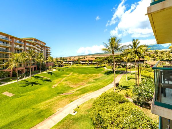 Luxurious Villas Resort: Your Perfect Getaway in Maui