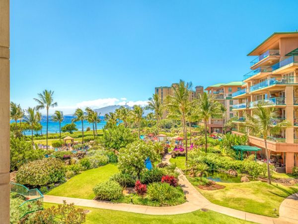 Luxurious Villas Resort: Your Perfect Getaway in Maui