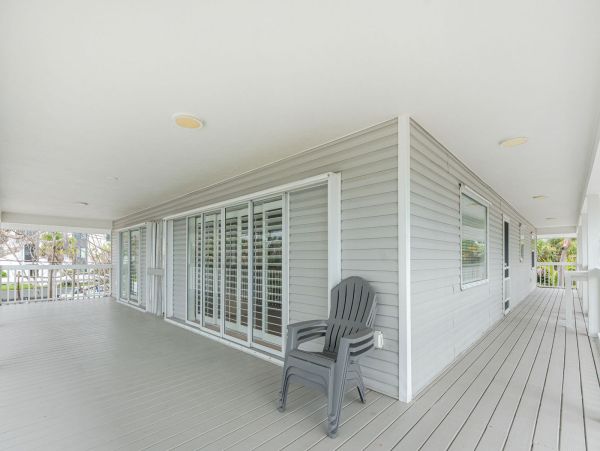 Beachfront Home on Manasota Key - Your Dream Getaway