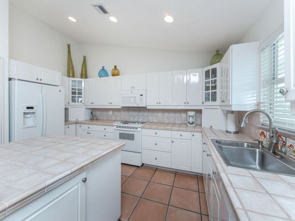 Beachfront Home on Manasota Key - Your Dream Getaway