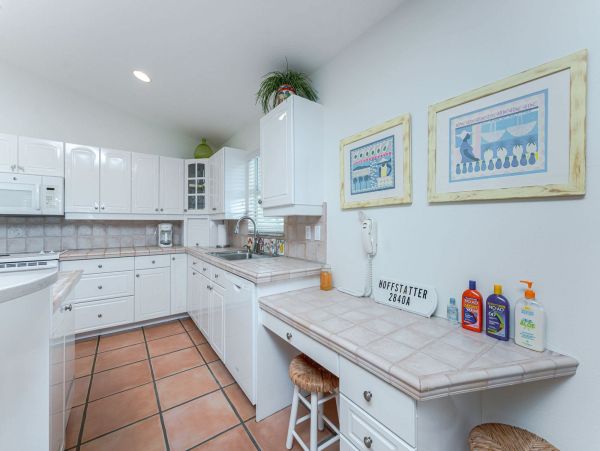 Beachfront Home on Manasota Key - Your Dream Getaway