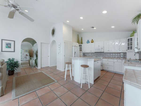 Beachfront Home on Manasota Key - Your Dream Getaway