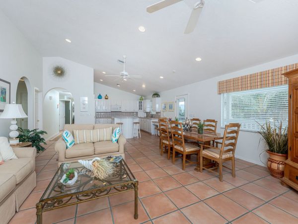 Beachfront Home on Manasota Key - Your Dream Getaway