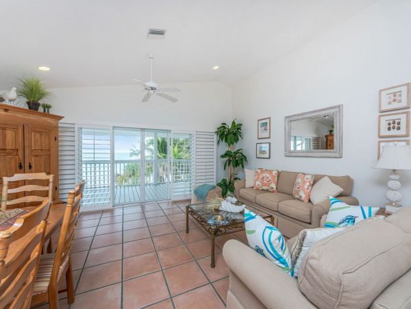 Beachfront Home on Manasota Key - Your Dream Getaway
