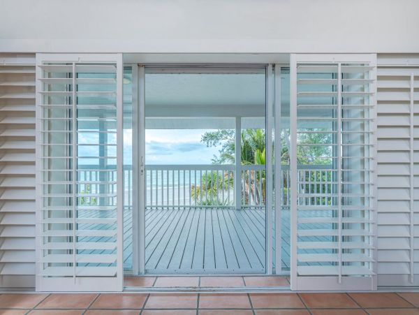 Beachfront Home on Manasota Key - Your Dream Getaway