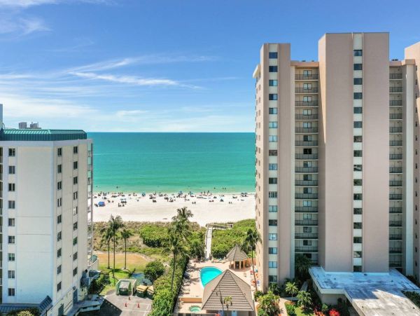 Marco Island Beachfront Condo Rental First-Floor