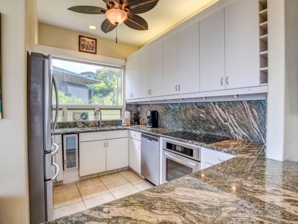 Maui Luxury Vacation Rental 6-Bedroom Oceanview Villas