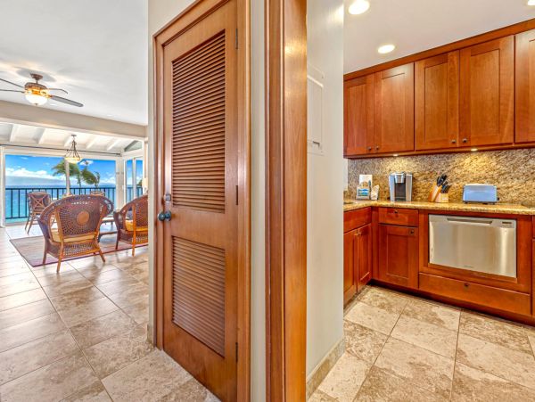 Maui Luxury Vacation Rental 6-Bedroom Oceanview Villas