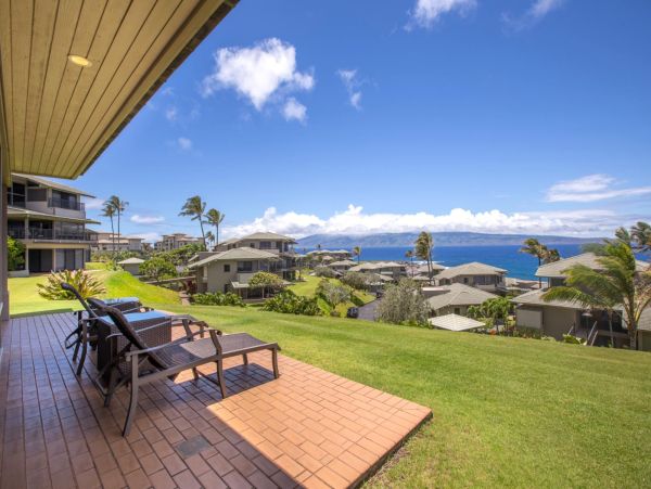 Maui Luxury Vacation Rental 6-Bedroom Oceanview Villas