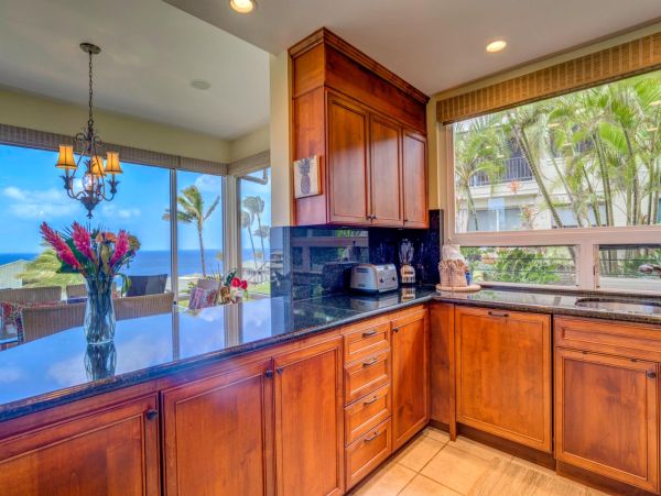 Maui Luxury Vacation Rental 6-Bedroom Oceanview Villas