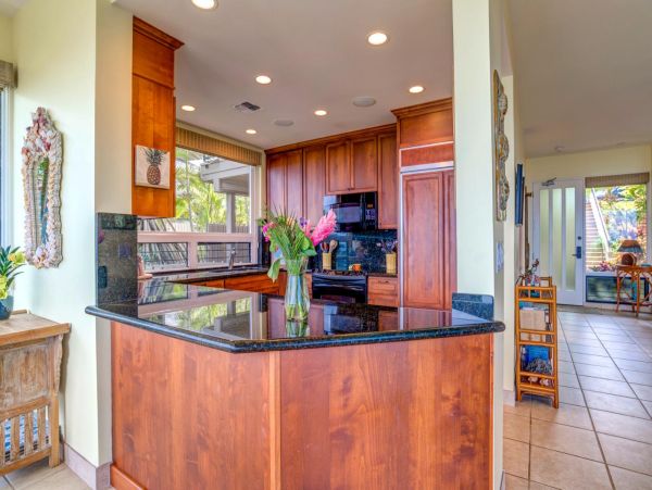 Maui Luxury Vacation Rental 6-Bedroom Oceanview Villas