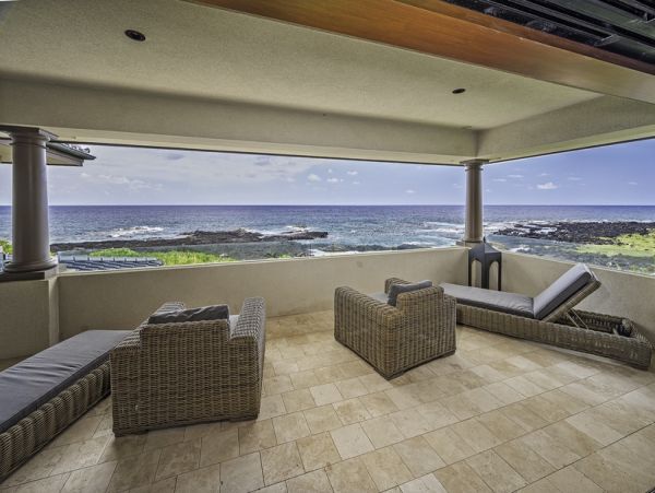 Kailua-Kona Oceanfront Vacation Rental - Luxury Hawaii Estate with Infinity Pool