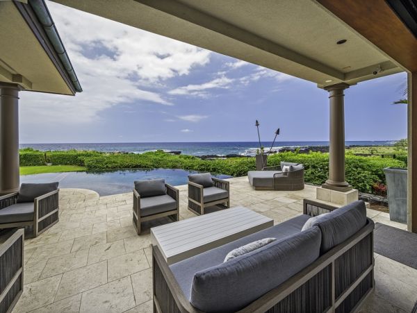 Kailua-Kona Oceanfront Vacation Rental - Luxury Hawaii Estate with Infinity Pool