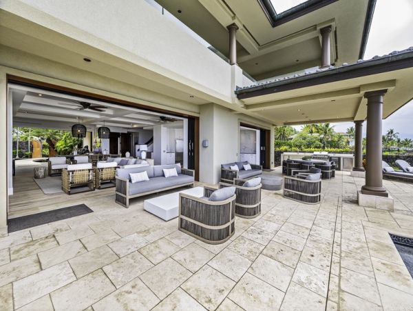 Kailua-Kona Oceanfront Vacation Rental - Luxury Hawaii Estate with Infinity Pool