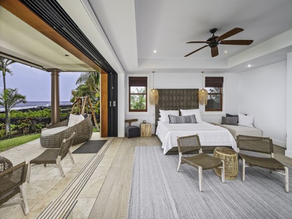 Kailua-Kona Oceanfront Vacation Rental - Luxury Hawaii Estate with Infinity Pool