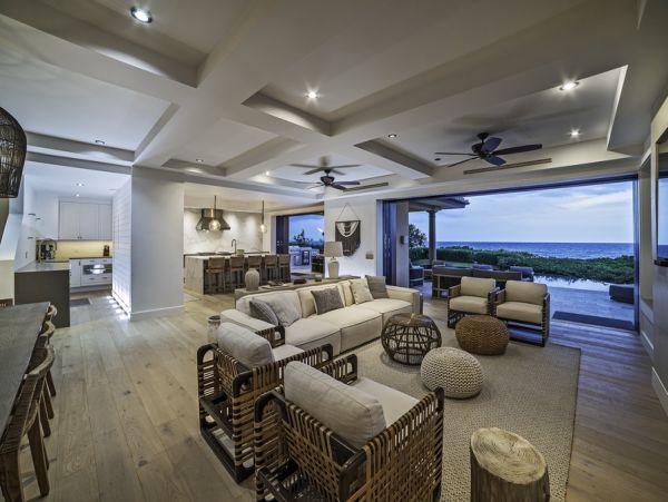 Kailua-Kona Oceanfront Vacation Rental - Luxury Hawaii Estate with Infinity Pool
