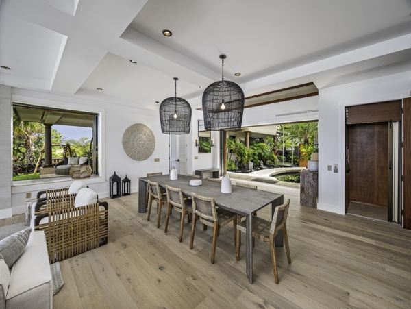 Kailua-Kona Oceanfront Vacation Rental - Luxury Hawaii Estate with Infinity Pool