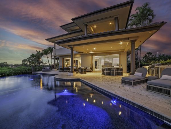 Kailua-Kona Oceanfront Vacation Rental - Luxury Hawaii Estate with Infinity Pool
