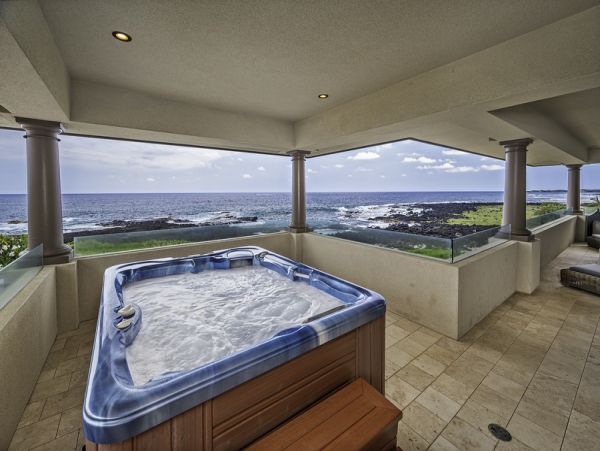 Kailua-Kona Oceanfront Vacation Rental - Luxury Hawaii Estate with Infinity Pool