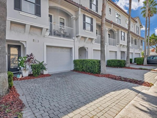 Jacksonville Beach Rental 3-Bedroom Florida Beach Townhouse