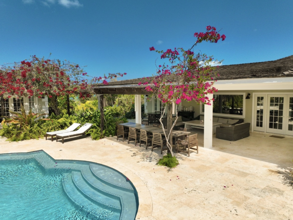 Luxury Great Exuma Vacation Rental - Bahamas Oceanfront Villa with Pool & Boat Slip