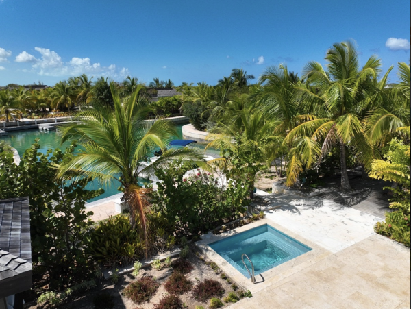 Luxury Great Exuma Vacation Rental - Bahamas Oceanfront Villa with Pool & Boat Slip